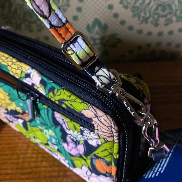 πHPπ NWT Vera Bradley RFID All in One Crossbody: Bloom Boom - Picture 14 of 14